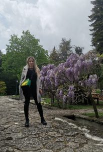 Ani Cretu Cu si fara masca